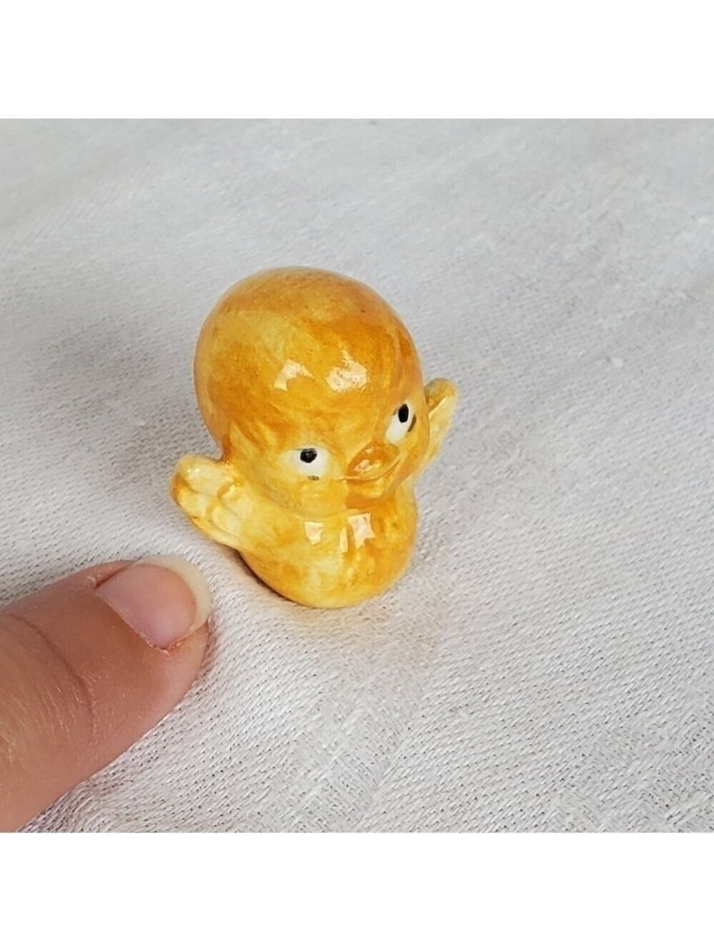 Vtg tiny bird ceramic figurine 1 1/4"